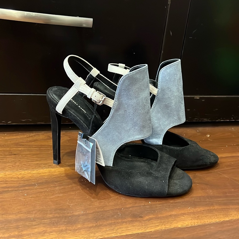 NWT! Zara women suede tri color heel, size 9